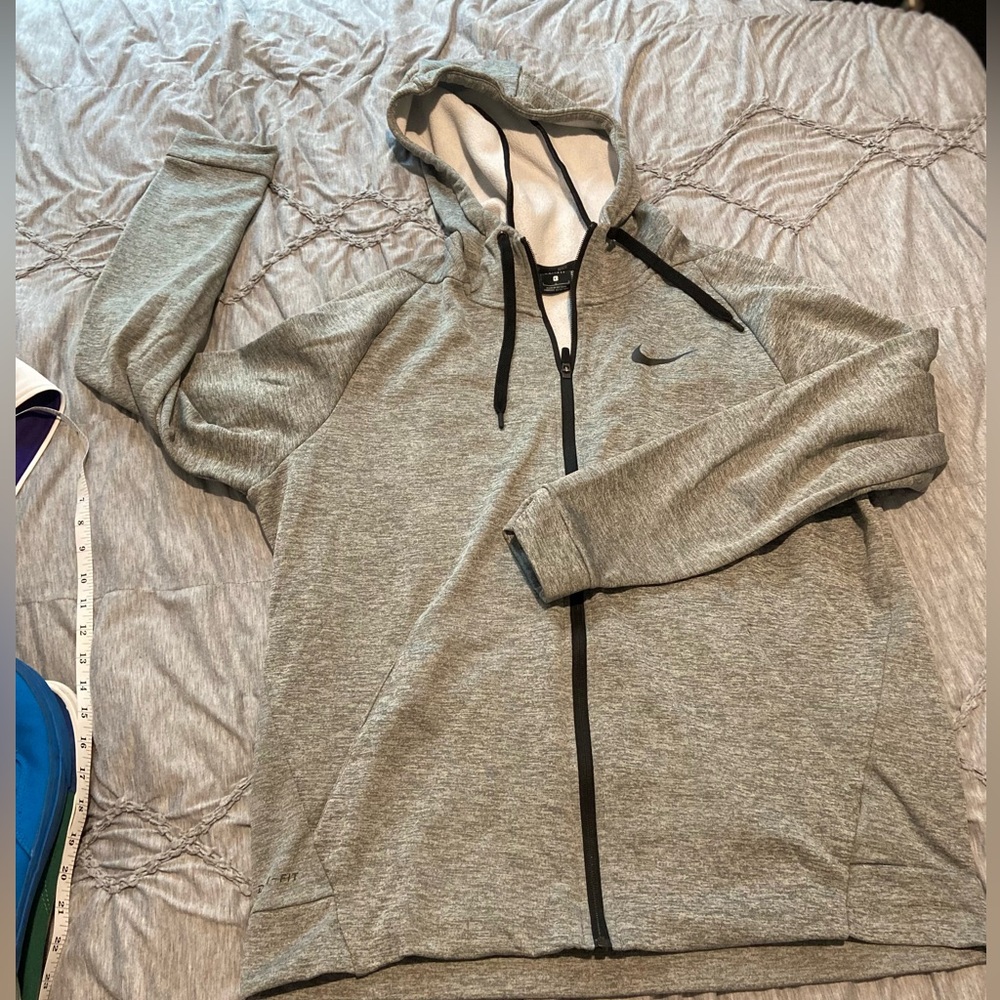 Nike dry fit gray L men’s full zip hoodie- EUC